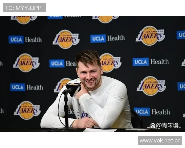 雷迪克称赞文森特在东契奇和小里身边有潜力适合担任首发位置